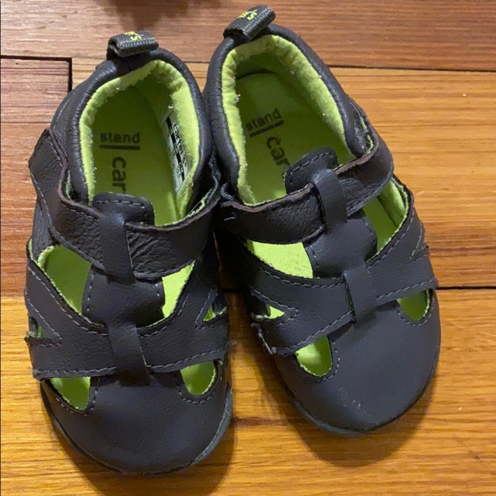 $2 bundle, Carter’s gray baby shoes